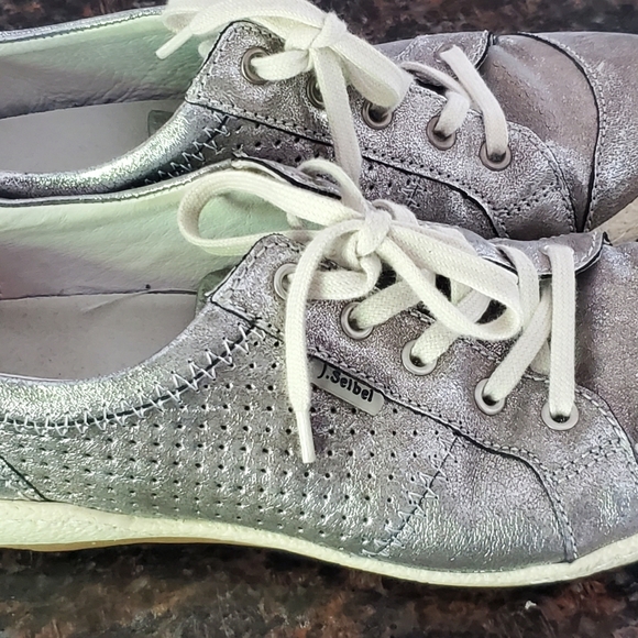 LIKE NEW J.Seibel sneakers - Silver - Picture 1 of 4